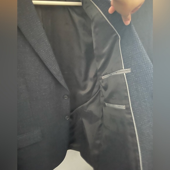 Calvin Klein 42 short Navy Suit - Picture 2 of 5